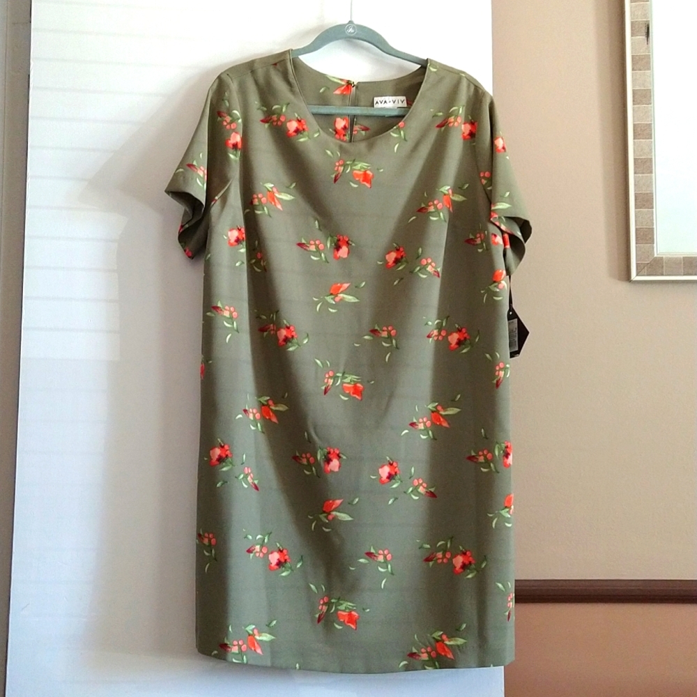 NWT AVA & VIV Floral Dress